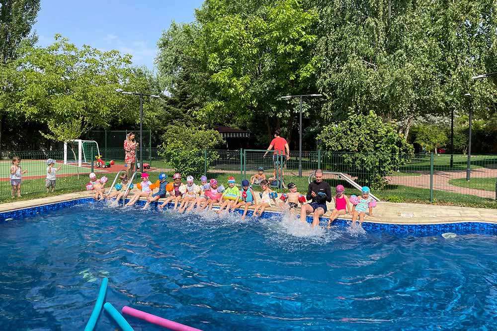 Petrecer copii cu piscina Baneasa Bucuresti